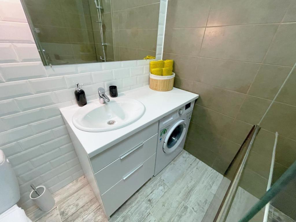 Yamaluxe Apartments - Westside 2 Floresti  Bagian luar foto